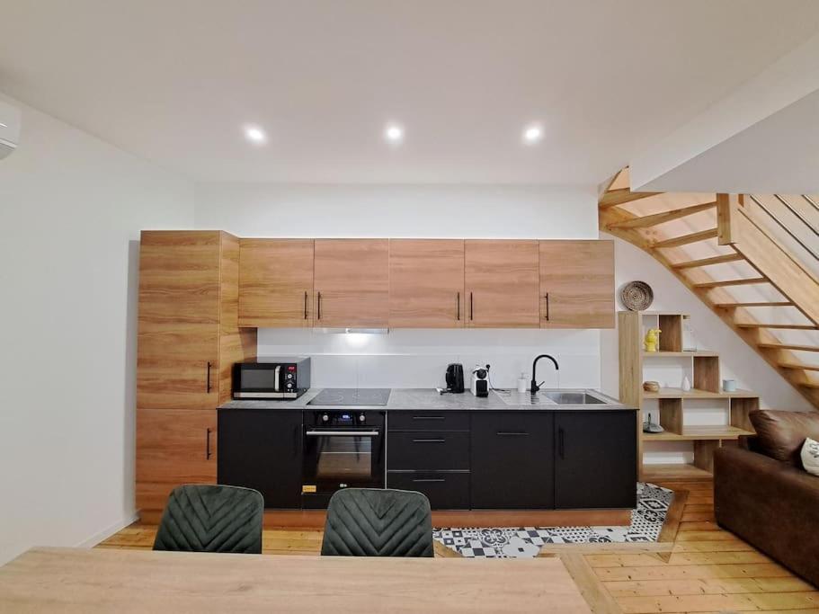 Апартаменты Antibes, Duplex Lumineux Реймс Экстерьер фото